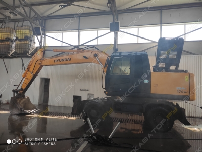 Hyundai R170W-7 [2]
