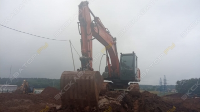 Hitachi ZX240-3 [1]