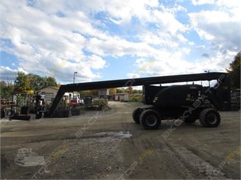 JLG 800A Articulating Boom Lift [2]