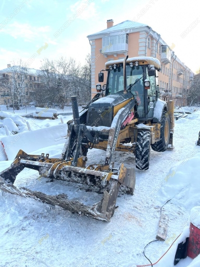 John Deere 325K [4]