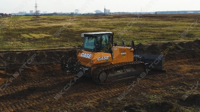 Case 1650L [1]