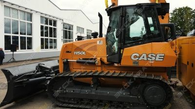 Case 1150L [3]