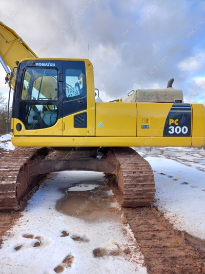 Komatsu PC300-8M0 [2]