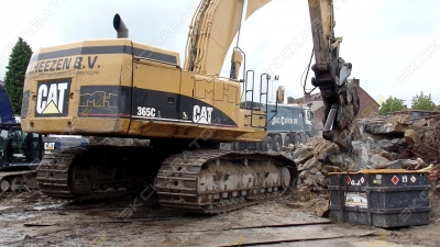 Caterpillar 365C UHD [0]