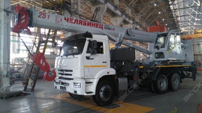 грузоподъемность 25 тонн стрела 24,5 метра на шасси КАМАЗ-65115 [1]