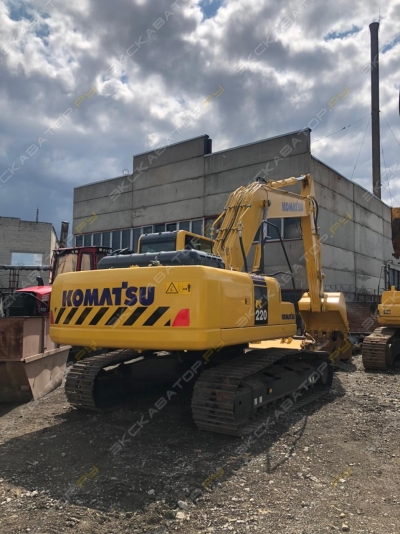 Komatsu PC220-8 [0]