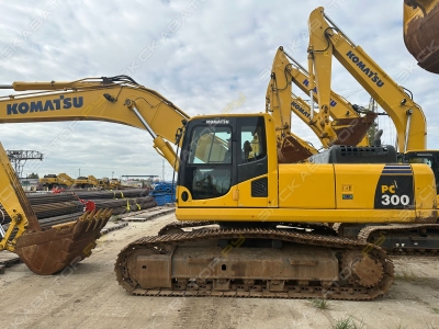 Komatsu PC300-8M0 [2]