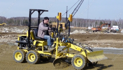 Laser-Grader 106-6WD [2]
