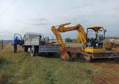 Komatsu PC38UU [1]