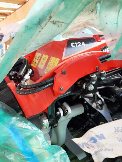 Komatsu C124 [0]