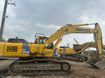 Komatsu PC300-8M0 [1]