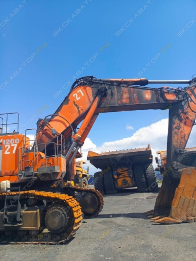 Hitachi EX1200 обратная лопата [1]