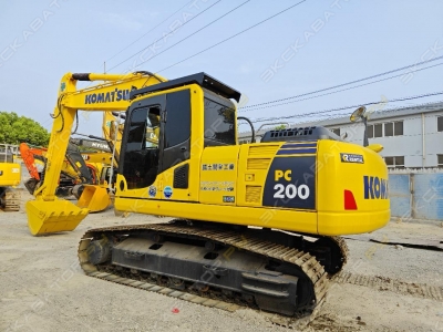 Komatsu PC200 [1]