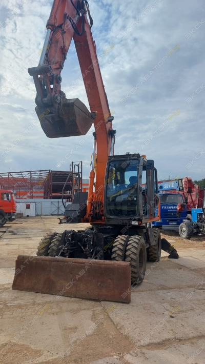Hitachi ZX160W [3]