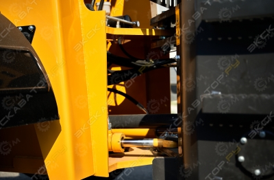 Yugong ZL30 [2]