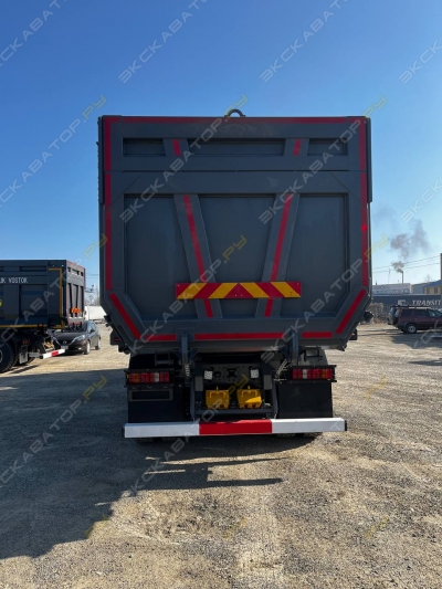Sitrak C7H 8x4 [2]