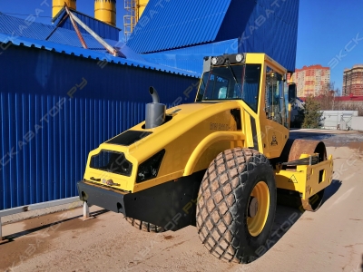 Bomag BW 211 D-40 [3]