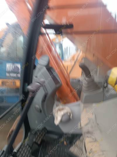 Hitachi ZX240-5G [1]