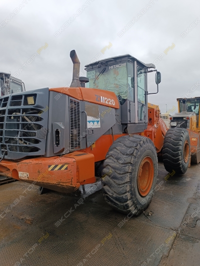 Hitachi ZW 220 [4]