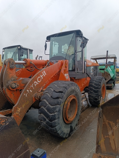 Hitachi ZW 220 [1]