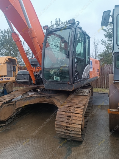 Hitachi ZX240-5G [6]