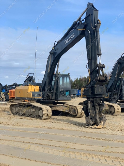 John Deere E240 LC [1]