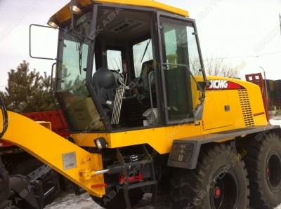 XCMG GR215A [2]