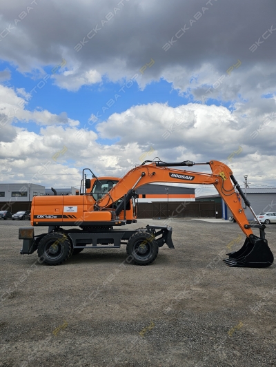 Doosan DX140W [3]