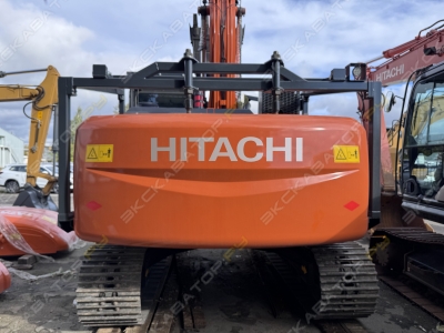 Hitachi ZX225LC [4]