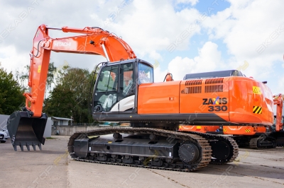 Hitachi ZX330-5G [3]