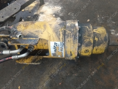 New Holland E135BSR [1]