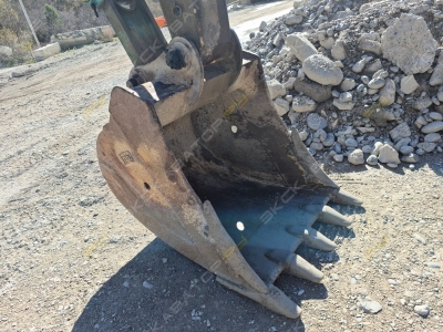 New Holland SK250-6ES [4]