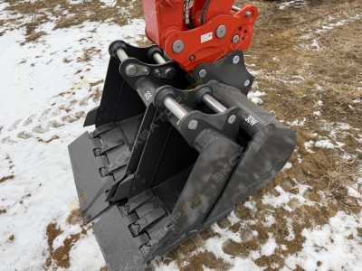 Kubota U35-6S [4]