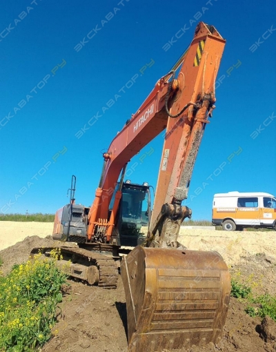 Hitachi ZX200-5G [2]