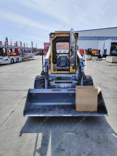 UKB-TRUCK UT120GH [2]