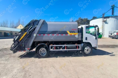 Isuzu KLF5070ZYSQ6 [2]