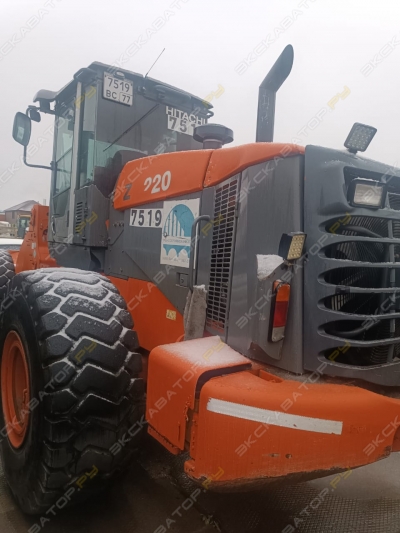 Hitachi ZW 220 [1]