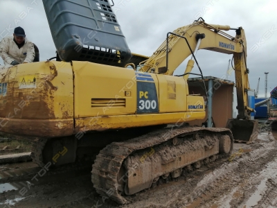 Komatsu PC300-8 [4]