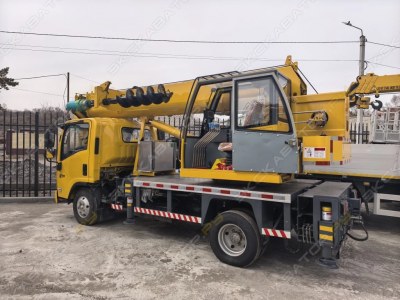 Sam Yang HTS 2076 + Auger [2]