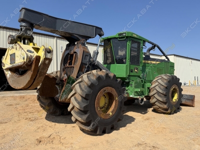 John Deere 748L [2]