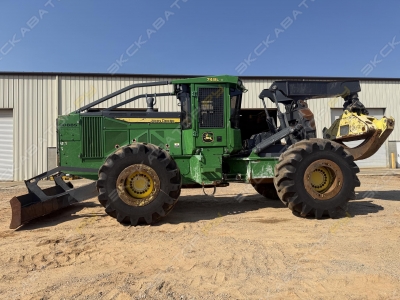 John Deere 748L [3]