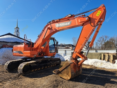 Doosan SOLAR 225NLC-V [3]