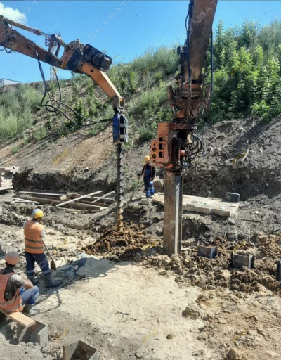 Hitachi ZX240LCH [1]