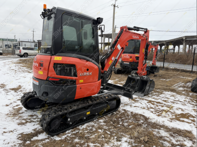 Kubota U35-6S [2]