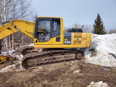 Komatsu PC220 [1]
