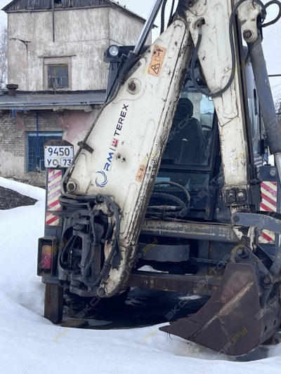 Terex TLB825 [2]