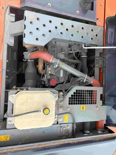 Hitachi ZX240-5G [3]