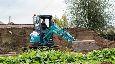 Мини-экскаватор